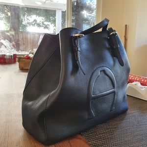Aigner Leather Shoulder Bag